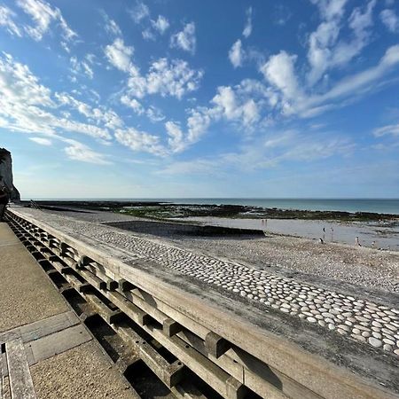 Au Point De Vue : Appartement Face A La Mer. Veulettes sur Mer Bagian luar foto